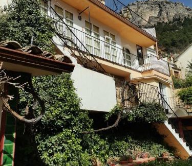 Cazorla House | Casa Rural Plaza De Santa Maria