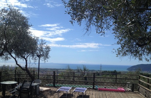 Castelnuovo Magra Apartment | Casa Sarticola-appartamento Soppalco