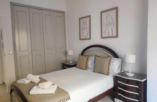 San Lorenzo Apartment | Casa Santa Ana. Patio Privado