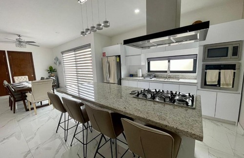 Zona Playitas House | Casa Santacruz