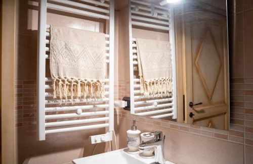 Austis House | Casa storica Austis, Sardegna