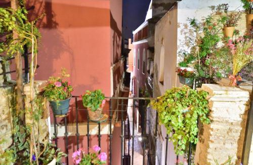 Santa Cruz House | Casa Tenorio Barrio de Santa Cruz