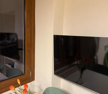 Cissano Apartment | Casa Tuxedo