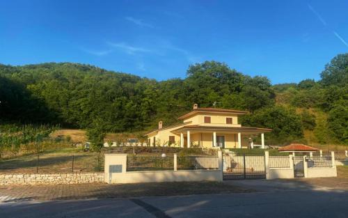 Genga Villa | Casa Vacanze La Villa