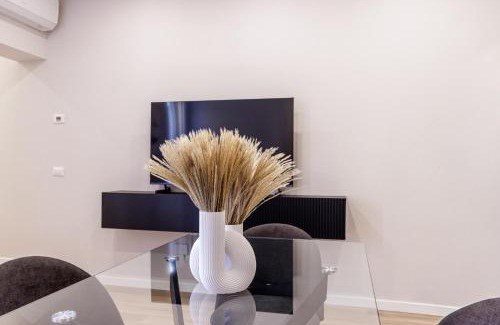 Old Town Apartment | Casa Valentina - WiFi Train Station Parking