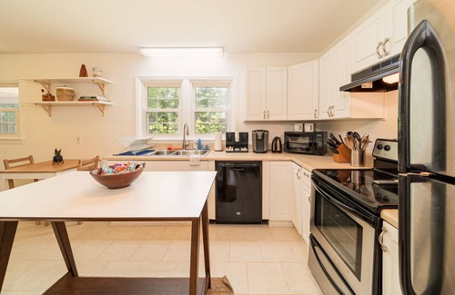 Greenville - Spartanburg House | Casa Verde- Greenville Monthly Rental
