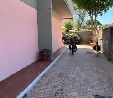 Ex Campo d'Aviazione Apartment | Casa Via Turati