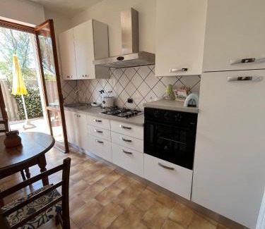 Ex Campo d'Aviazione Apartment | Casa Via Turati