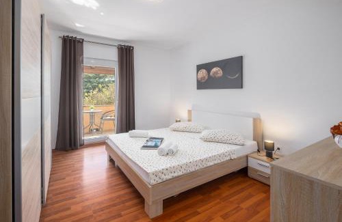 Kosinozici House | Casa Viktoria with private garden and BBQ