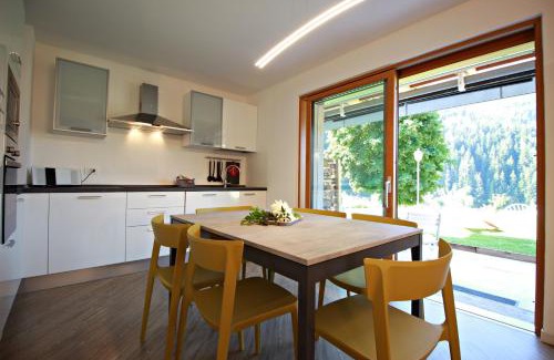Castello-Molina di Fiemme Apartment | casa waldner
