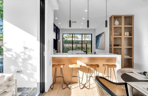 Sunshine Park House | Casa Zenhaven - Designer Poolside Haven!