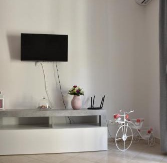 Quartiere XXIX Ponte Mammolo Apartment | Casalú - Giardino privato - Parcheggio gratuito - 600mt da Metro Rebibbia