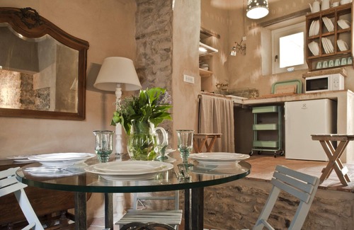 Ortonovo House | Casale Amati Il Frantoio, near Cinque Terre.