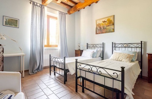 Todi Other | Casale Etrusco: Piscina e Campagna