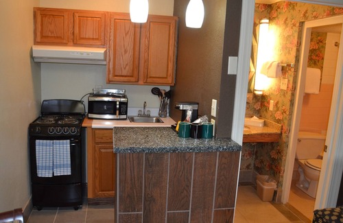 Bloomington Hotel | Cascades Inn
