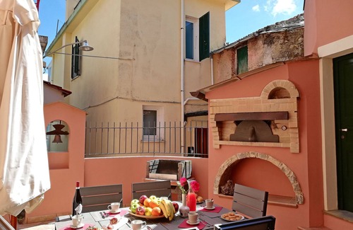 Villa Faraldi Apartment | Case Vacanze Borgo Faraldi - La Bottega del Fabbro