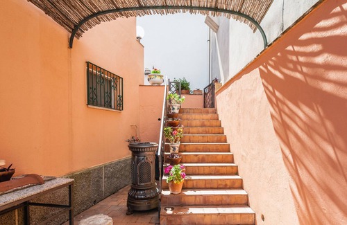 Spisone Apartment | Casetta Amelia by Wonderful Italy