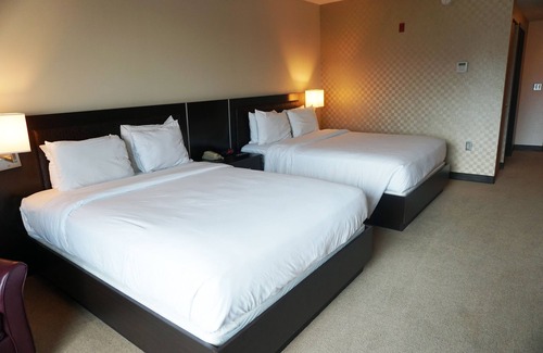 East St. Louis Hotel | Casino Queen Hotel