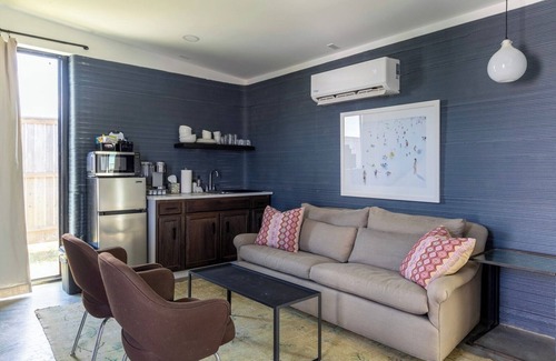 Round Top House | Casita 2 @ The Halles Artisan Venue