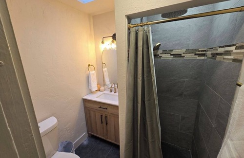 Manitou Springs Cabin | Casita 4: Historic Studio Retreat