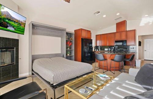 Coachella House | Casita 86177 - Sunny Stay for 4