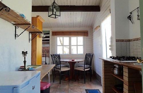 El Perello House | Casita Blanca