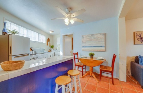 South Mission Beach Apartment | Casita de Playa- Steps to Ocean and Boardwalk!