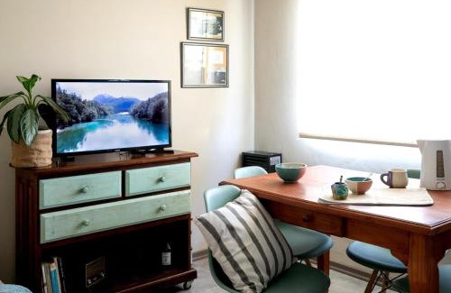 Esquel Apartment | Casita del centro Esquel luz natural, wifi alto, ideal parejas, check in autónomo