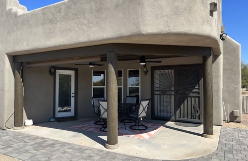 Pinnacle Peak House | Casita Tranquilla: a desert hideaway in beautiful Cave Creek