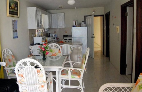 Mullins Apartment | Cassandra 2 Beach Apartments