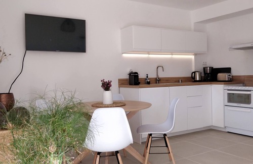 Cassis Apartment | Cassis center apartment la rade, behind the harbor, nice view and parking