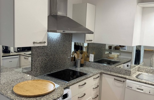 Le Suquet Apartment | Cassis Superbe Appartement Rénové Avec Terrasse vue mer 5 mn du Centre Cassis