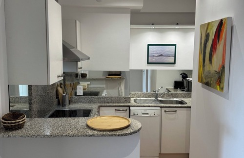 Le Suquet Apartment | Cassis Superbe Appartement Rénové Avec Terrasse vue mer 5 mn du Centre Cassis