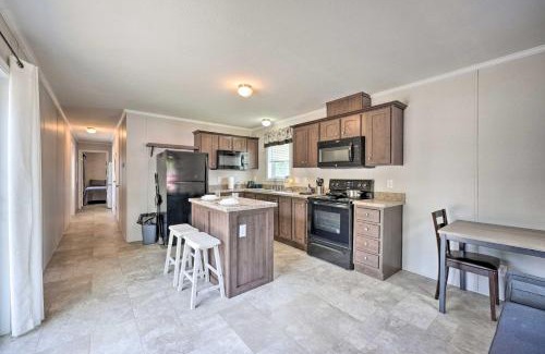Cassopolis House | Cassopolis Cabin with Lake and Fishing Access!