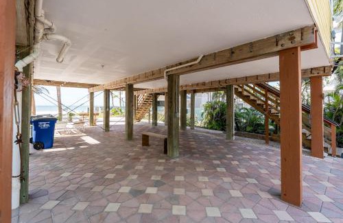 Mid Island House | Castaway Cottage