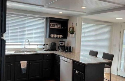 Harrison Township House | Castaways on the Lake - Fish & Boat - Waterfront