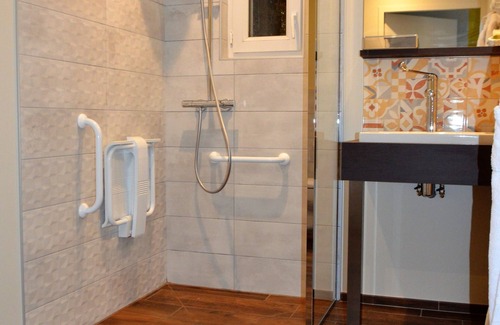 Les Planches-pres-Arbois Hotel | Castel Damandre