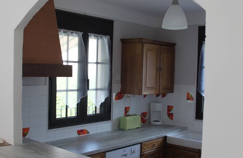 Castellane House | CASTELLANE GORGES DU VERDON HOUSE WITH LARGE GARDEN