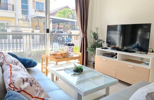 Cha-am Villa | Castello Di Mare