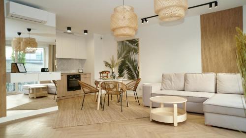 Brzezinka Apartment | Castle Apartments - King