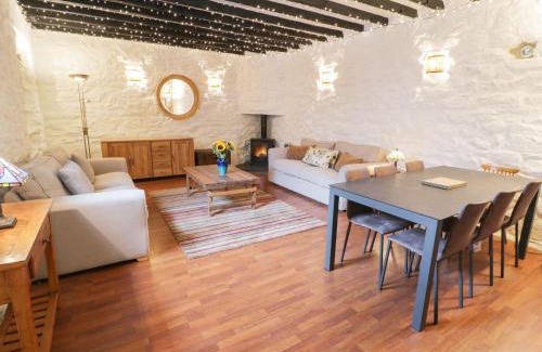 Harlech House | Castle Lodge