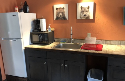 White Sulphur Springs House | Castle View Loft Downtown WSS