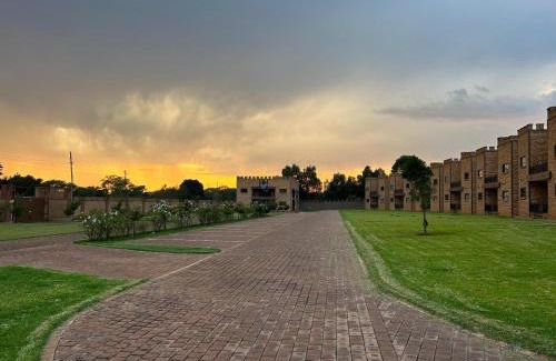 Roodeplaat Apartment | Castle Walk Estate
