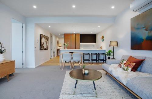 Hobsonville Apartment | Catalina Bay Seascape with Bay Views & Carpark