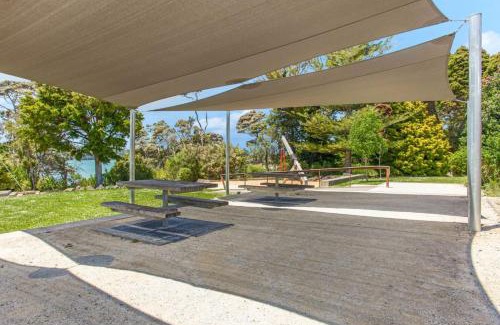 Hobsonville Apartment | Catalina Bay Seascape with Bay Views & Carpark