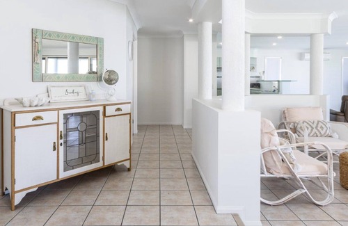 Banksia Beach House | Catch and Relax on Cosmos