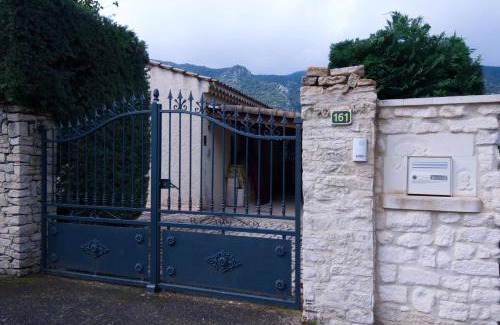 Maubec Bed & Breakfast | Catherine&Martial