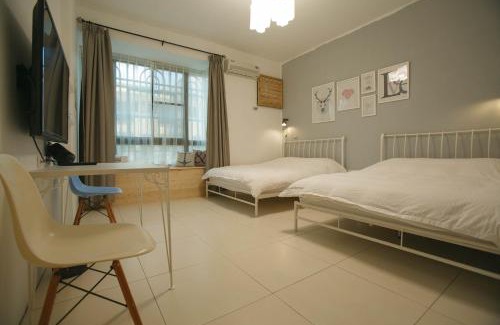 Hengchun Old Town House | Cats in summer