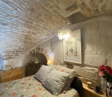 Pignan Apartment | Cave de charme 18ème siècle
