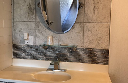 Cathedral City Cove Hotel | CCBC Resort Hotel - A Gay Men's Resort